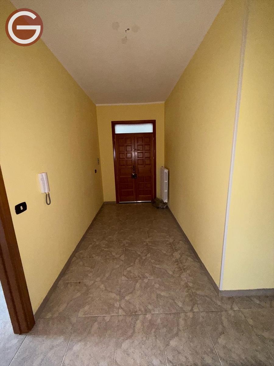 Trilocale in affitto, Taurianova semicentrale