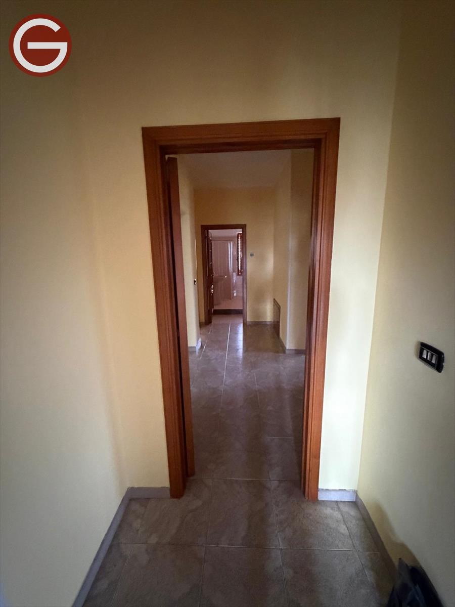 Trilocale in affitto, Taurianova semicentrale