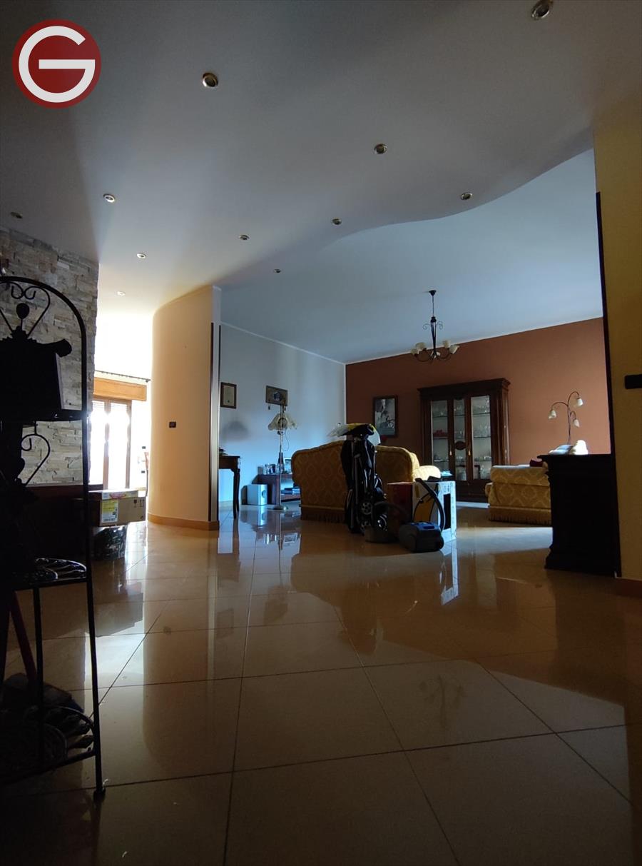 Quadrilocale in vendita, Gioia Tauro centrale