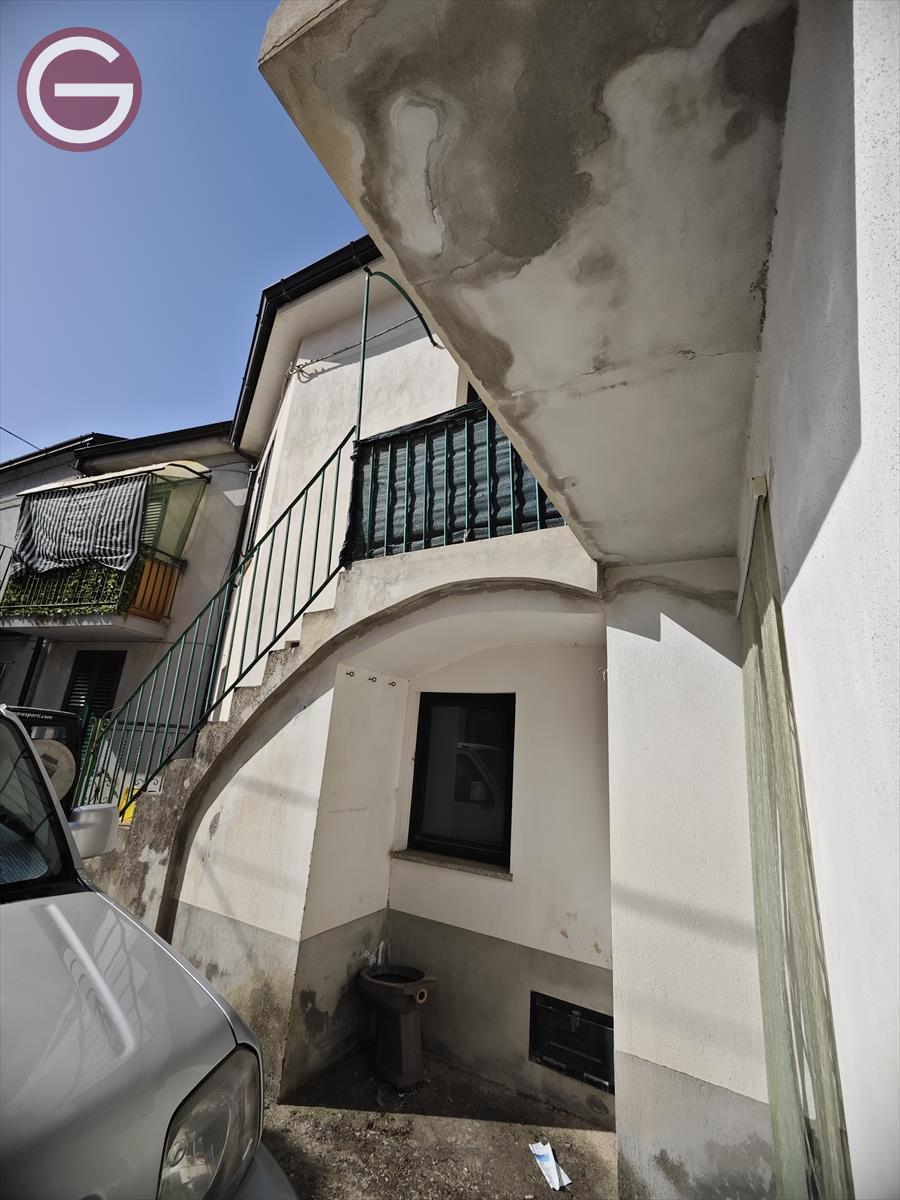 Casa indipendente da ristrutturare, Taurianova centro