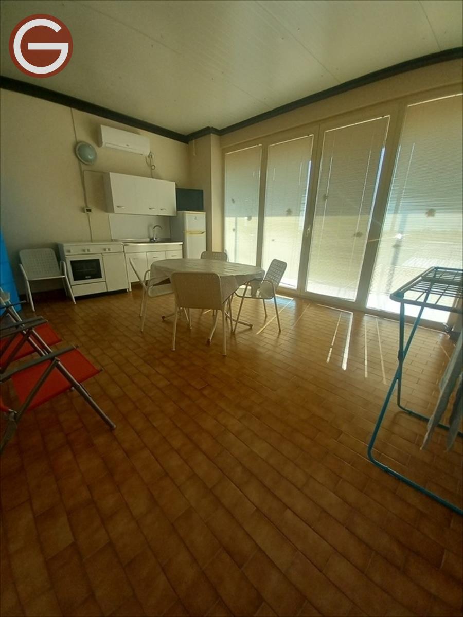 Quadrilocale con box, Cinquefrondi zona semicentrale