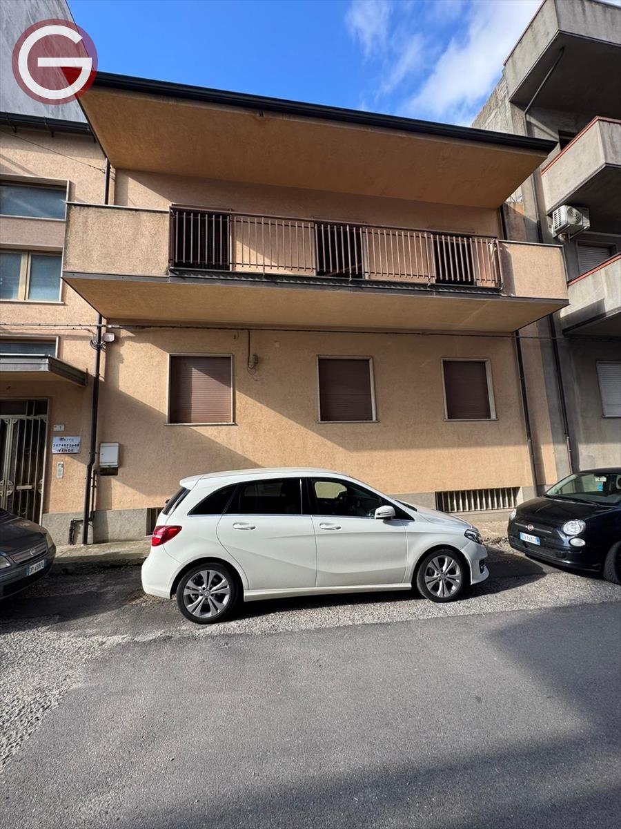 Casa indipendente con giardino, Taurianova centrale