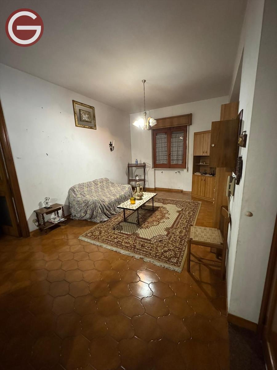 Casa indipendente con giardino, Taurianova centrale