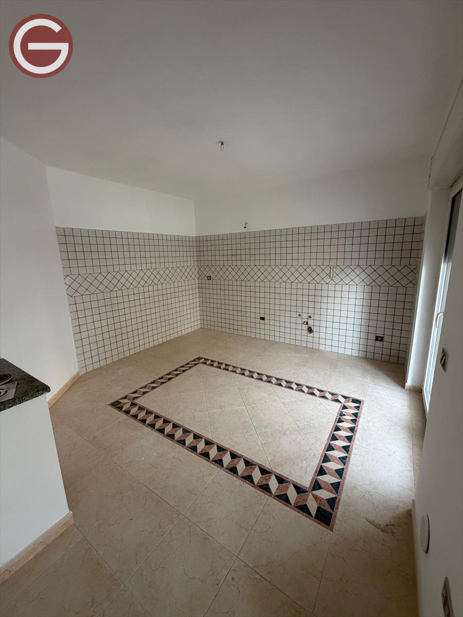 Bilocale con box, Taurianova semicentrale