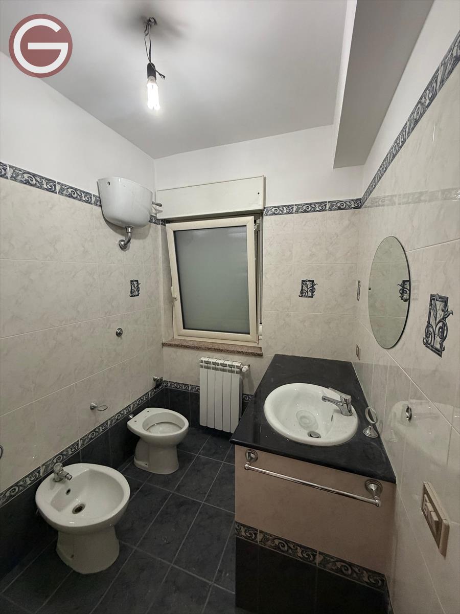 Bilocale con box, Taurianova semicentrale