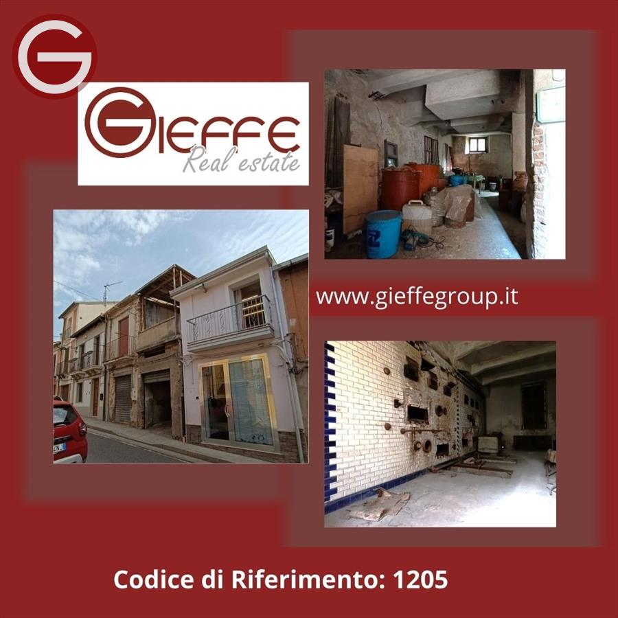 Locale commerciale da ristrutturare, Polistena centrale