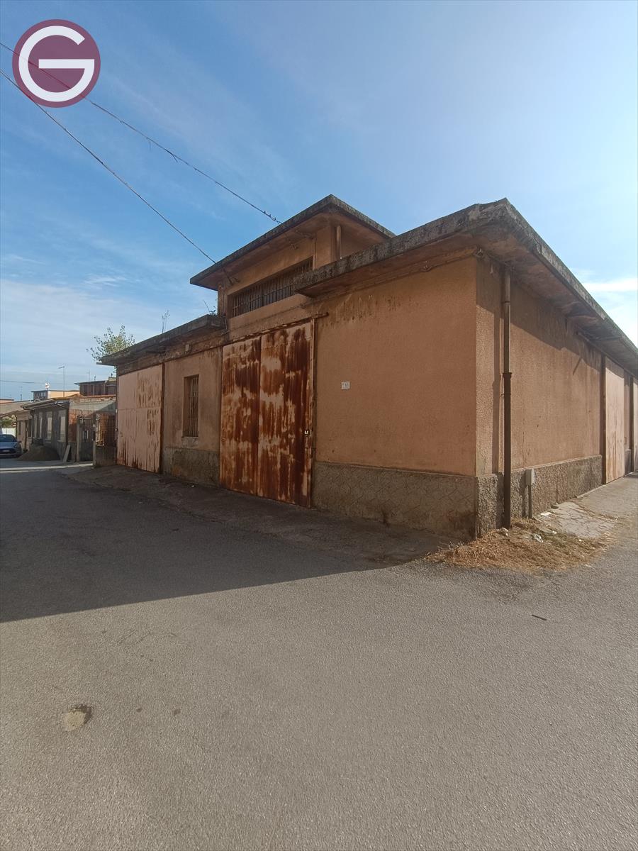 Magazzino in vendita, Taurianova semicentrale