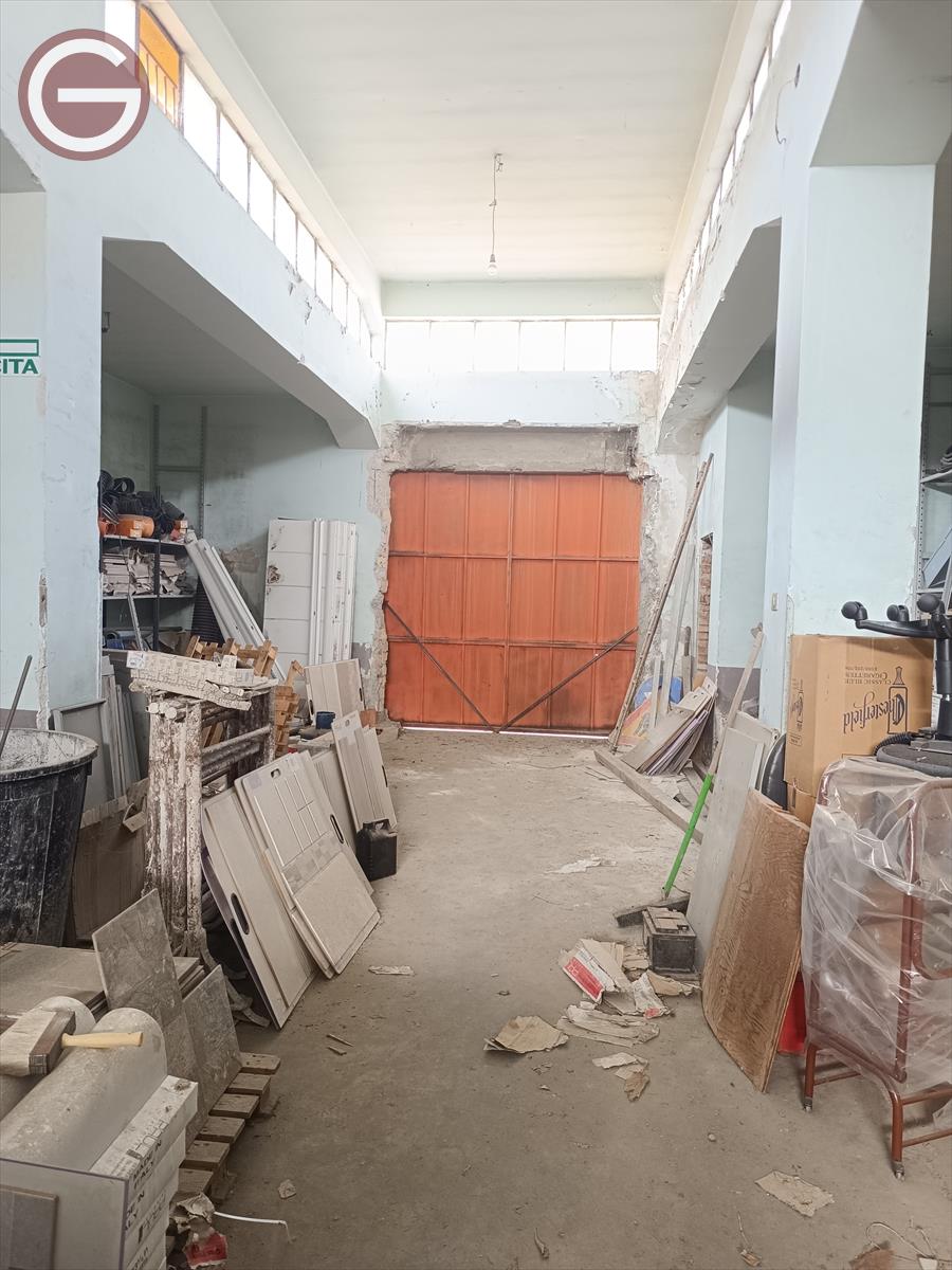 Magazzino in vendita, Taurianova semicentrale