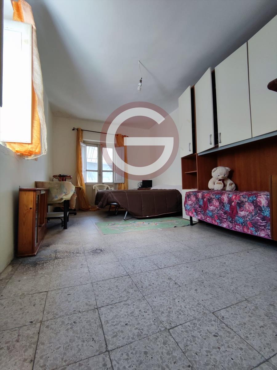 Casa indipendente da ristrutturare, Taurianova centrale