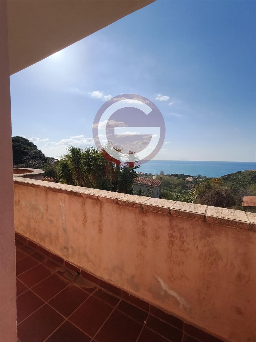 Villa con giardino, Ricadi vista mare