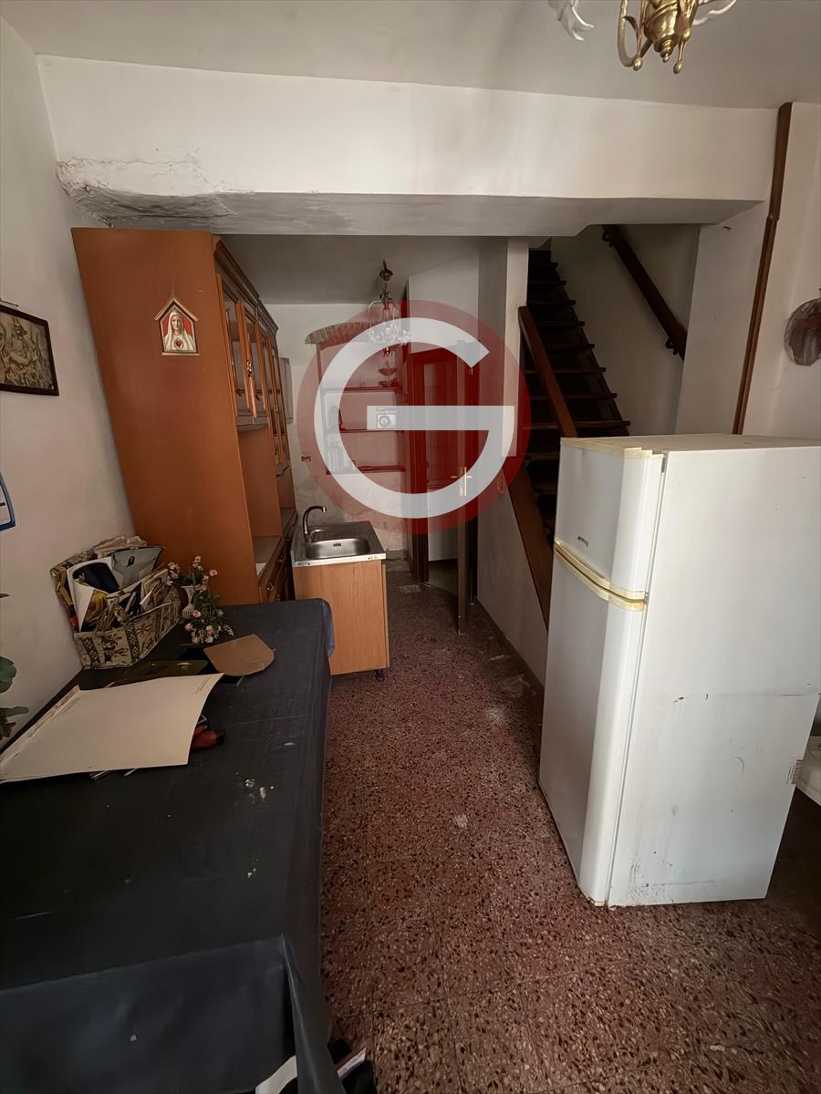 Casa indipendente con giardino, Taurianova semicentrale