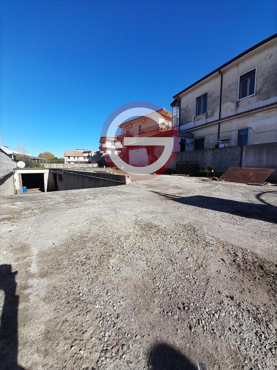 Magazzino in vendita, Taurianova centrale