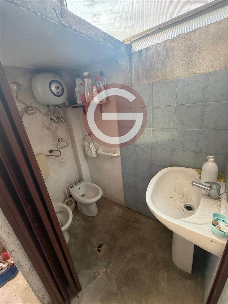 Casa indipendente con box, Melicucco zona semicentrale