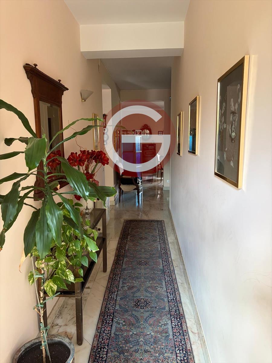 Casa indipendente con box, Cinquefrondi zona semicentrale