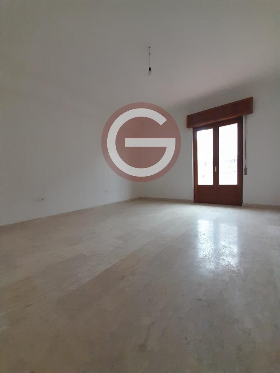 Trilocale in vendita, Cittanova semicentrale