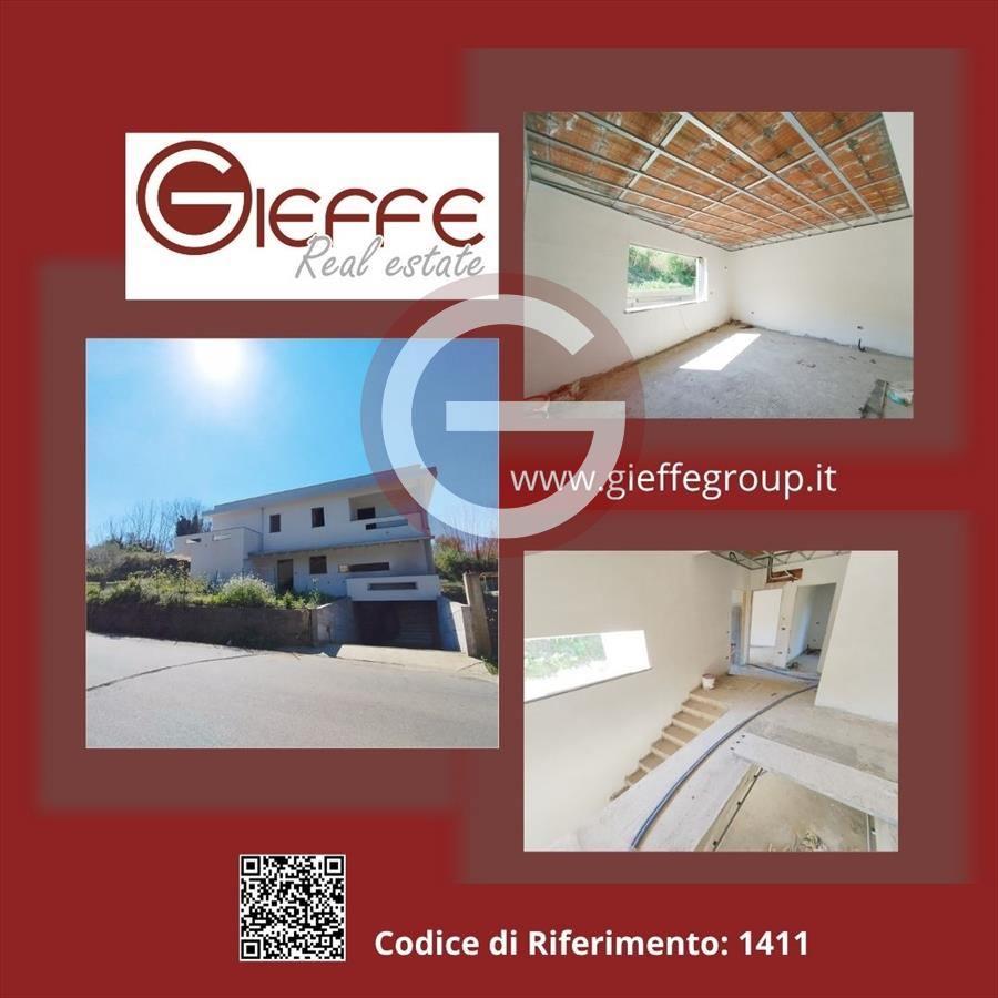 Villa con giardino, Taurianova zona semicentrale