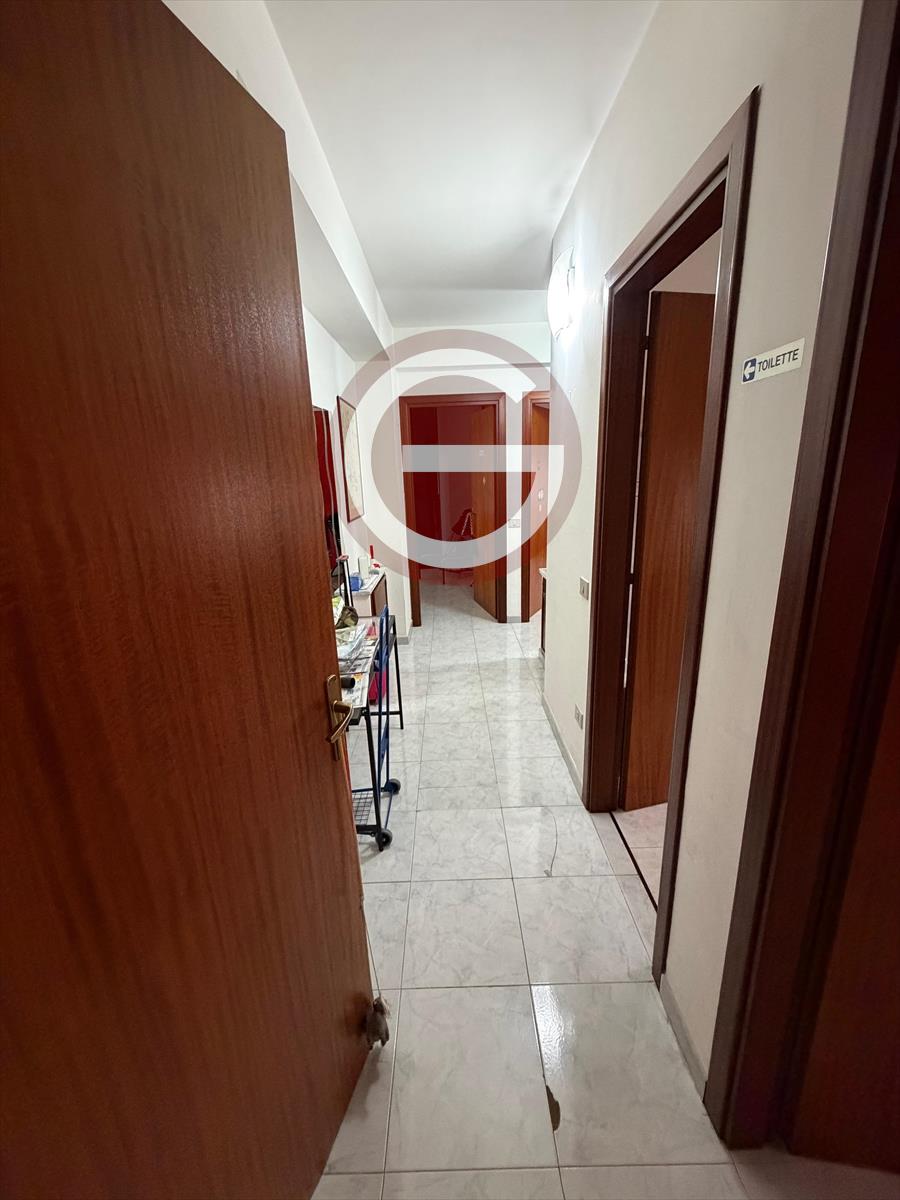 Trilocale con box, Taurianova semicentrale