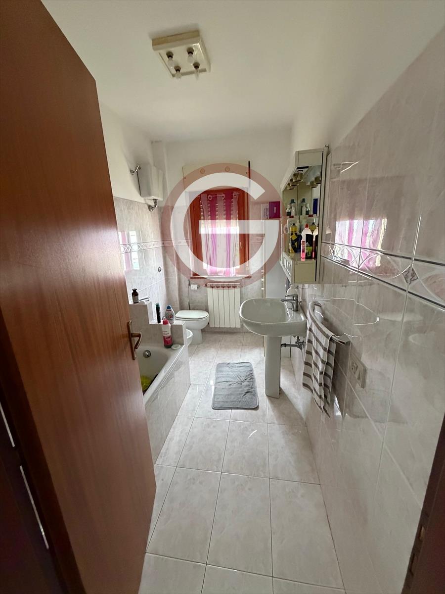 Trilocale con box, Taurianova semicentrale