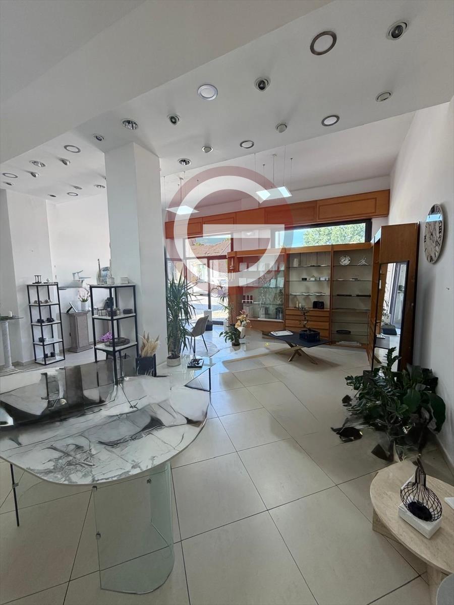 Locale commerciale in affitto, Taurianova semicentrale
