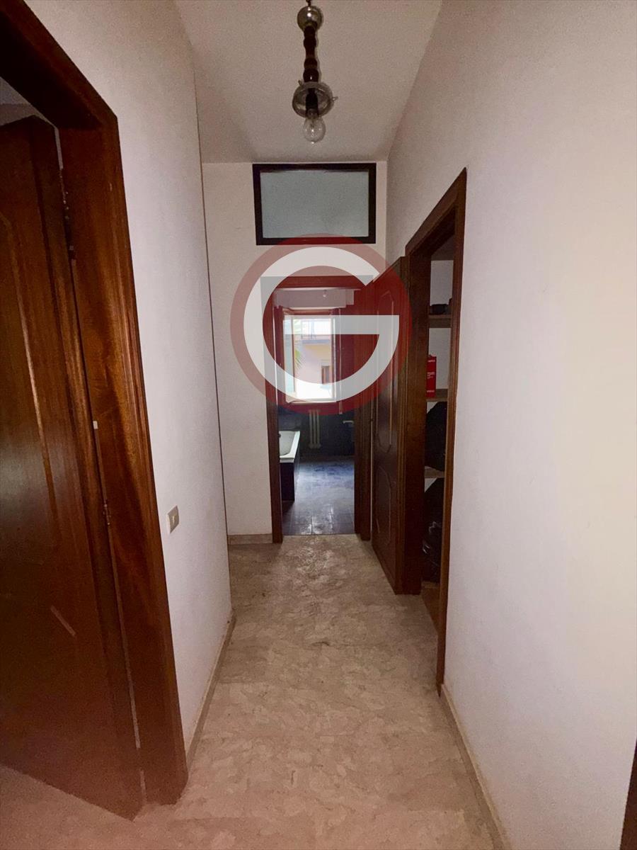 Bilocale con box, Polistena semicentrale