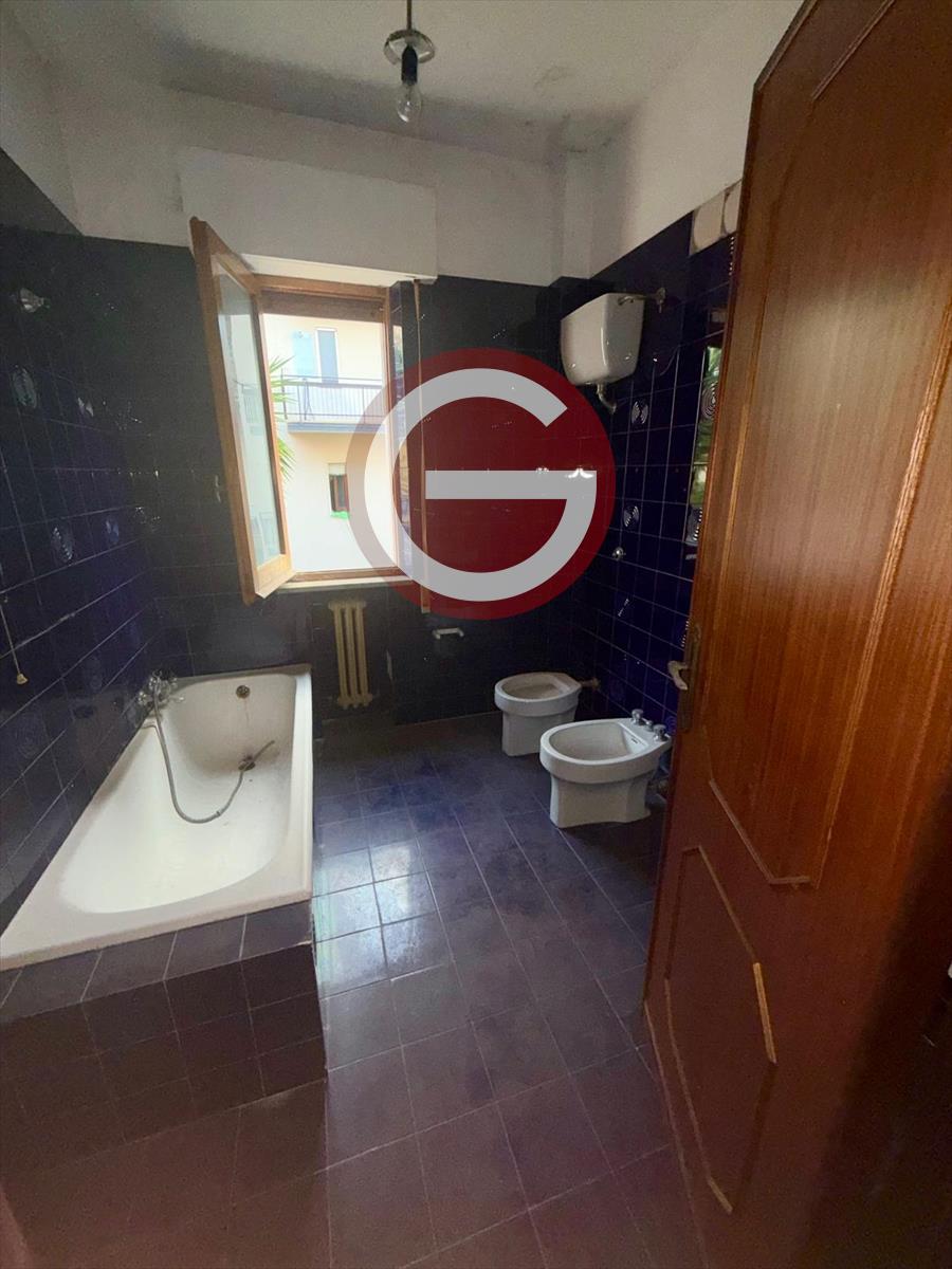 Bilocale con box, Polistena semicentrale