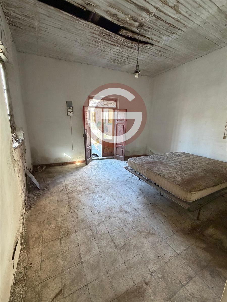 Casa indipendente da ristrutturare, Polistena zona semicentrale