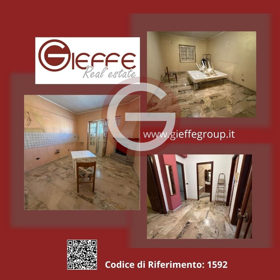 Trilocale in vendita, Rosarno zona semicentrale
