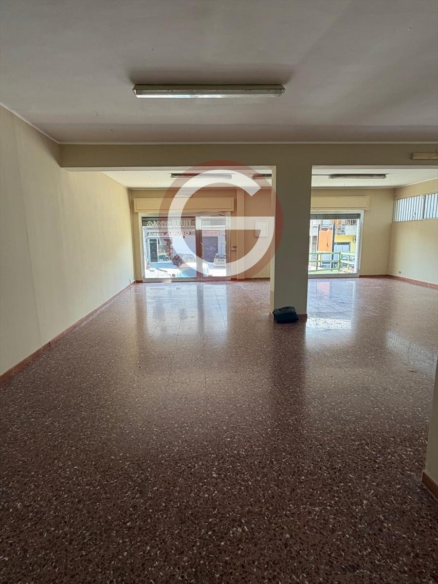 Locale commerciale in affitto, Taurianova semicentrale