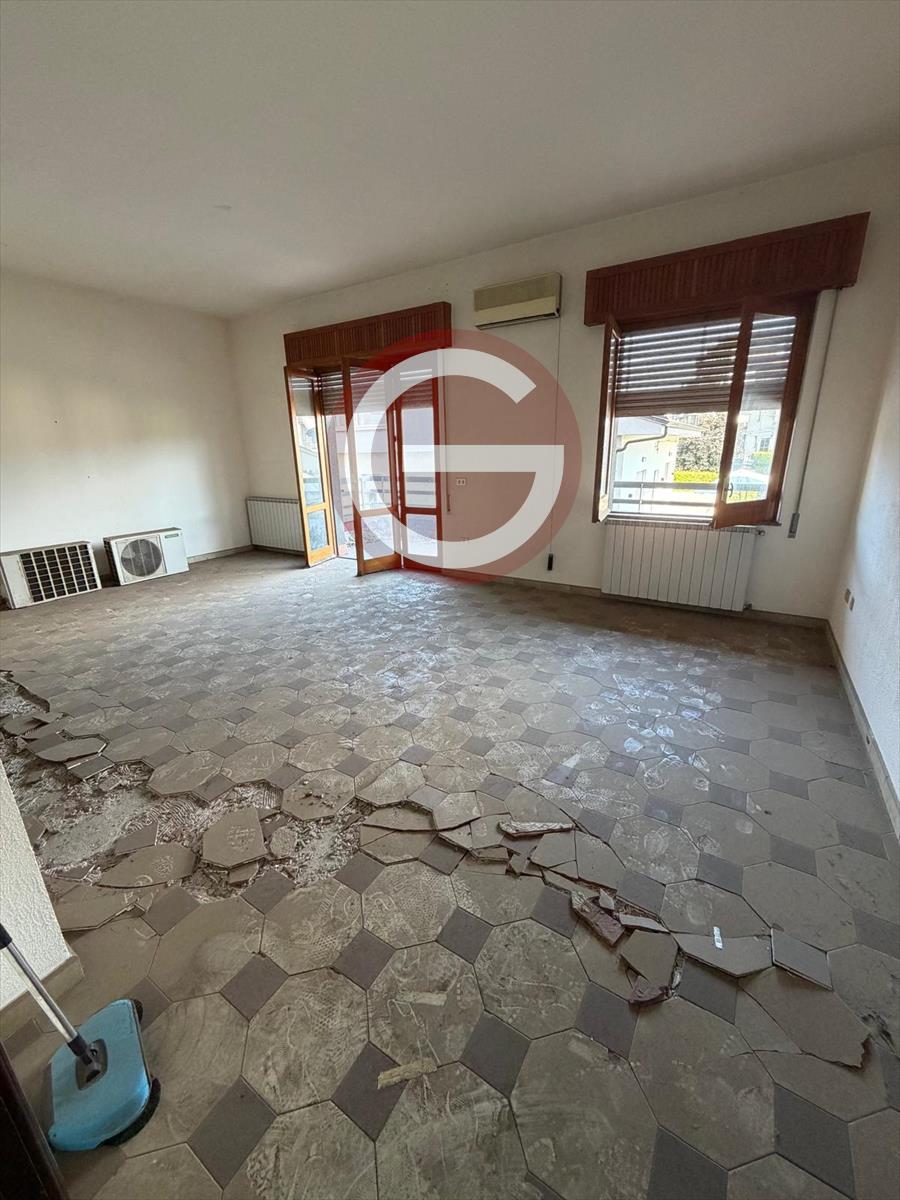 Trilocale in vendita, Taurianova semicentrale