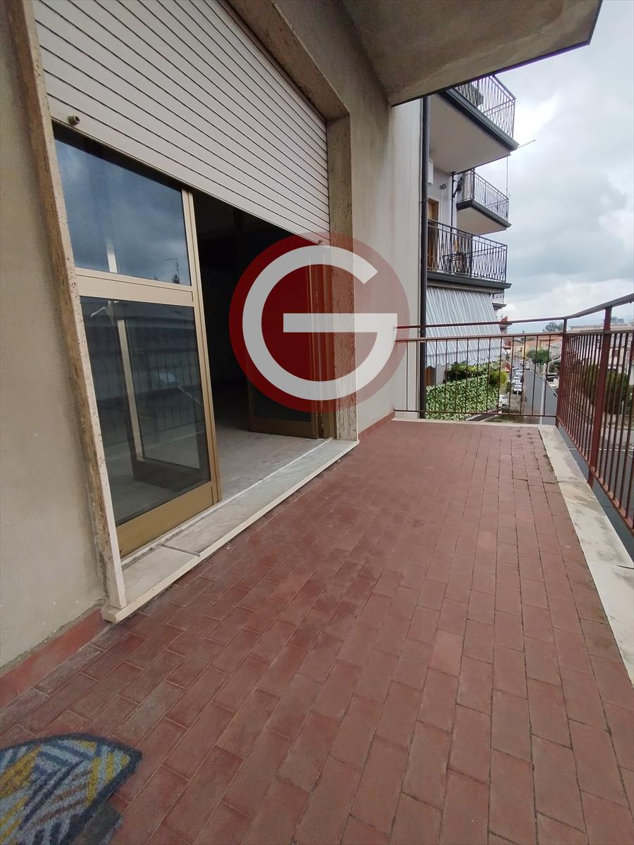 Trilocale in affitto, Taurianova zona semicentrale