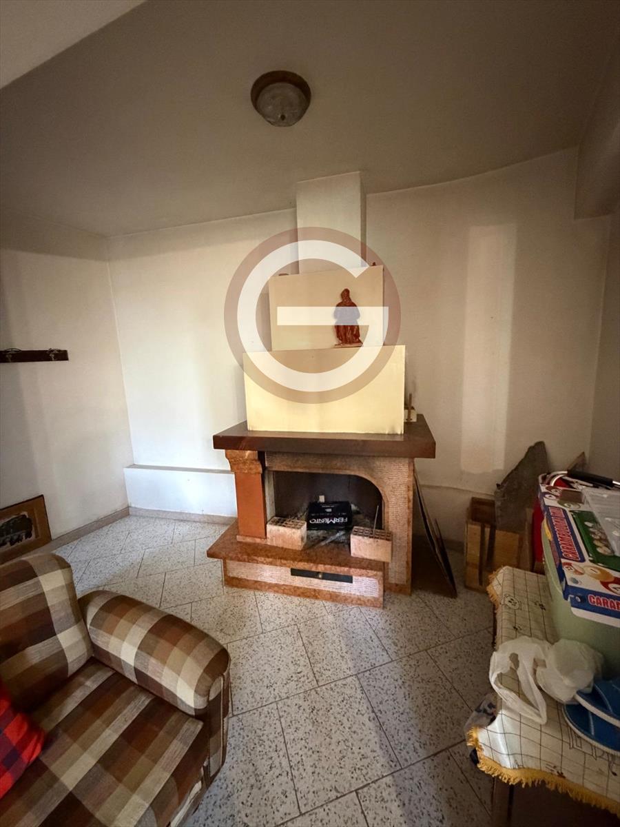 Casa indipendente in vendita, Cinquefrondi centrale