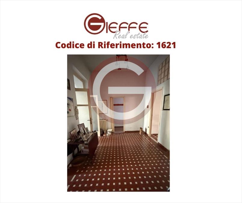 Casa indipendente con box, Taurianova centrale