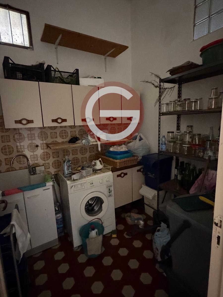 Casa indipendente con box, Taurianova centrale