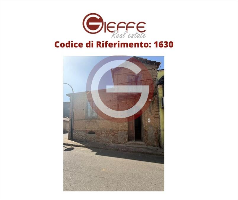 Casa indipendente da ristrutturare, Taurianova semicentrale