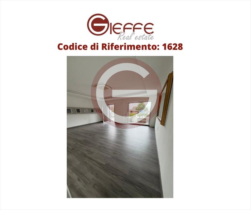 Locale commerciale in affitto, Taurianova semicentrale