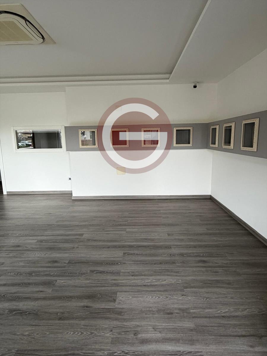 Locale commerciale in affitto, Taurianova semicentrale