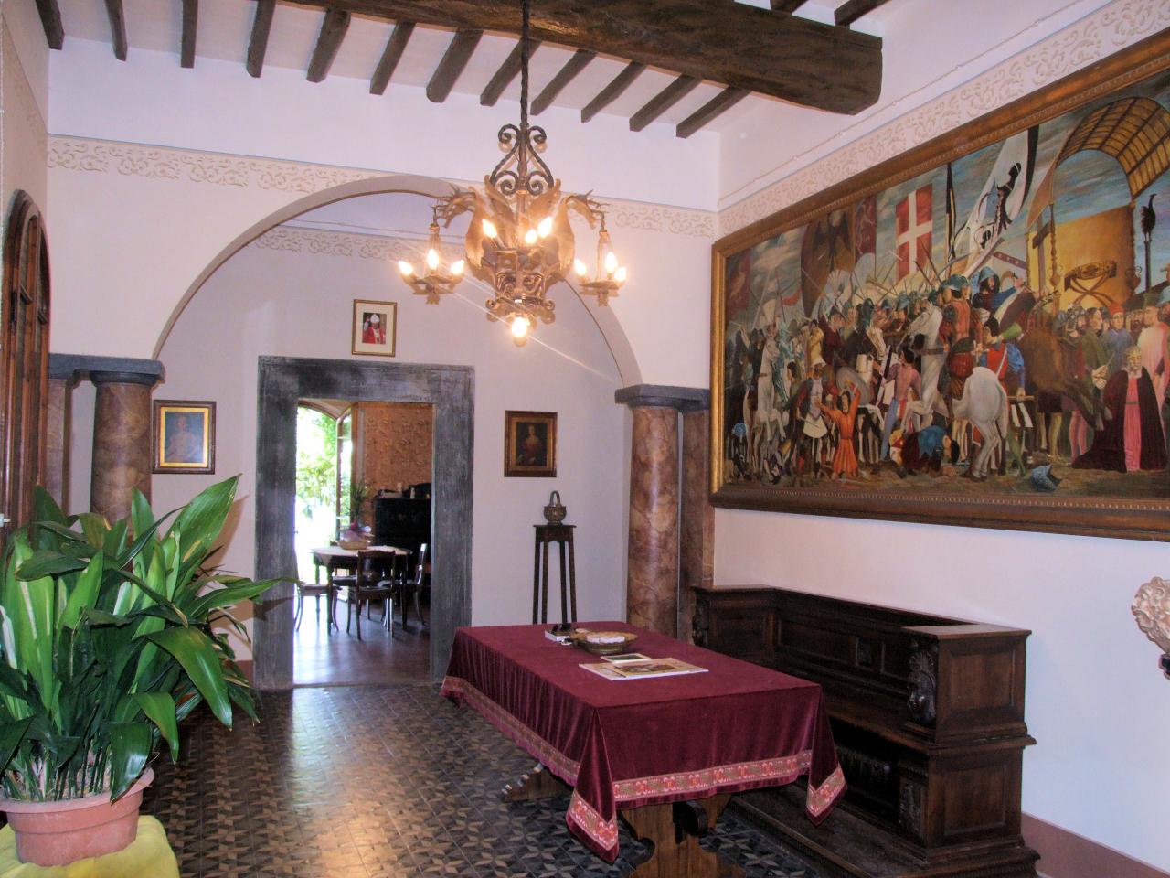 Vende stabile/palazzo con terrazzo a Montopoli in Val d'Arno