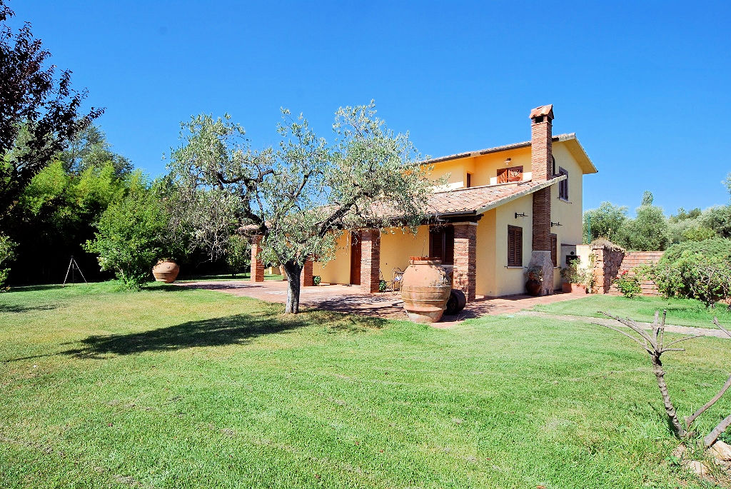 Villa con terrazzo a Pitigliano