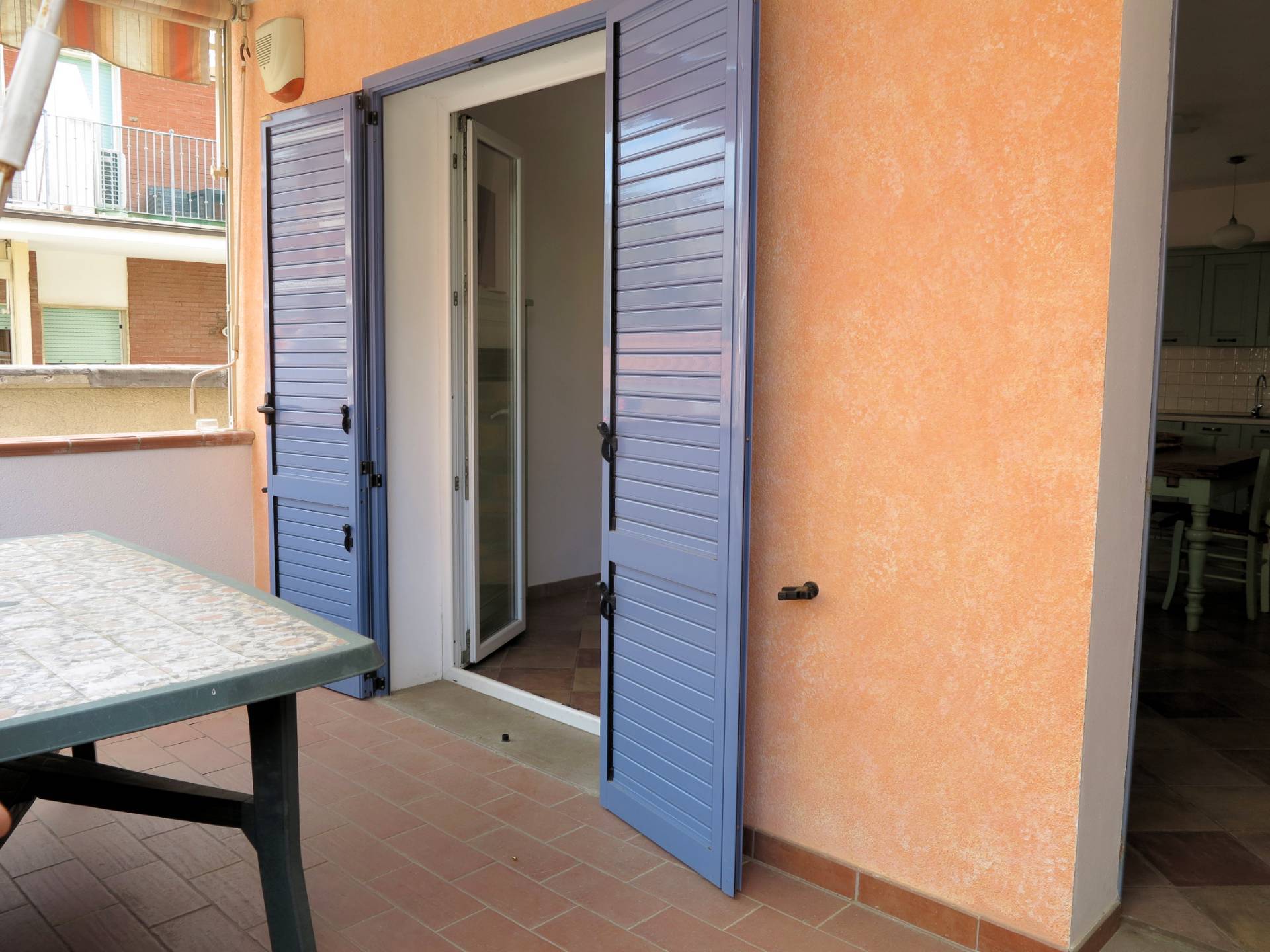 Villetta angolare in trifamiliare a pochi metri dal mare in vendita a Follonica