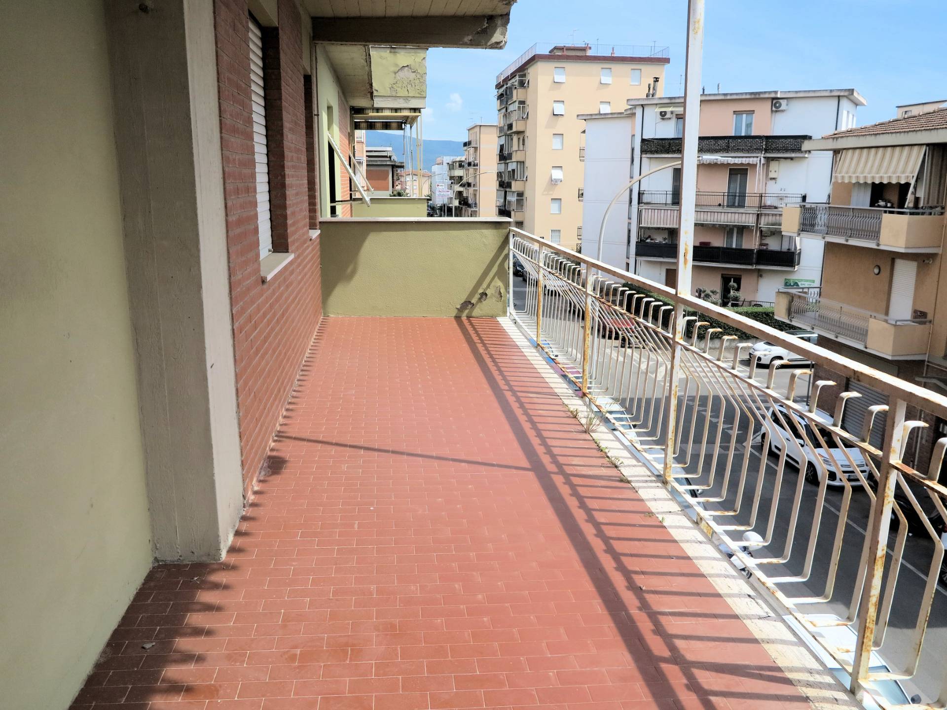 Bilocale con terrazzo a Follonica