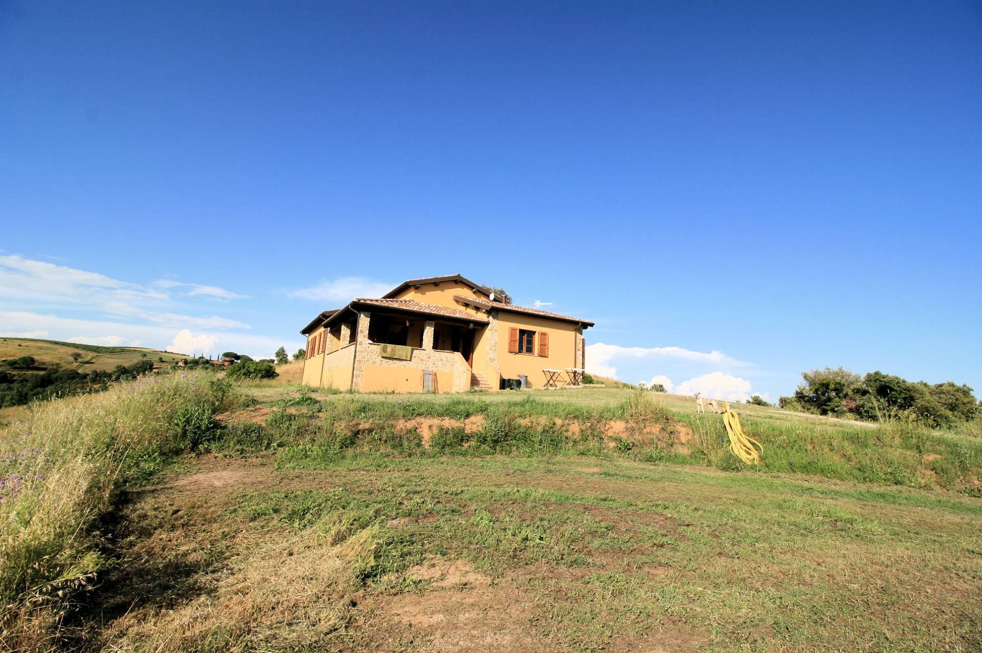 Rustico con terrazzo a Magliano in Toscana