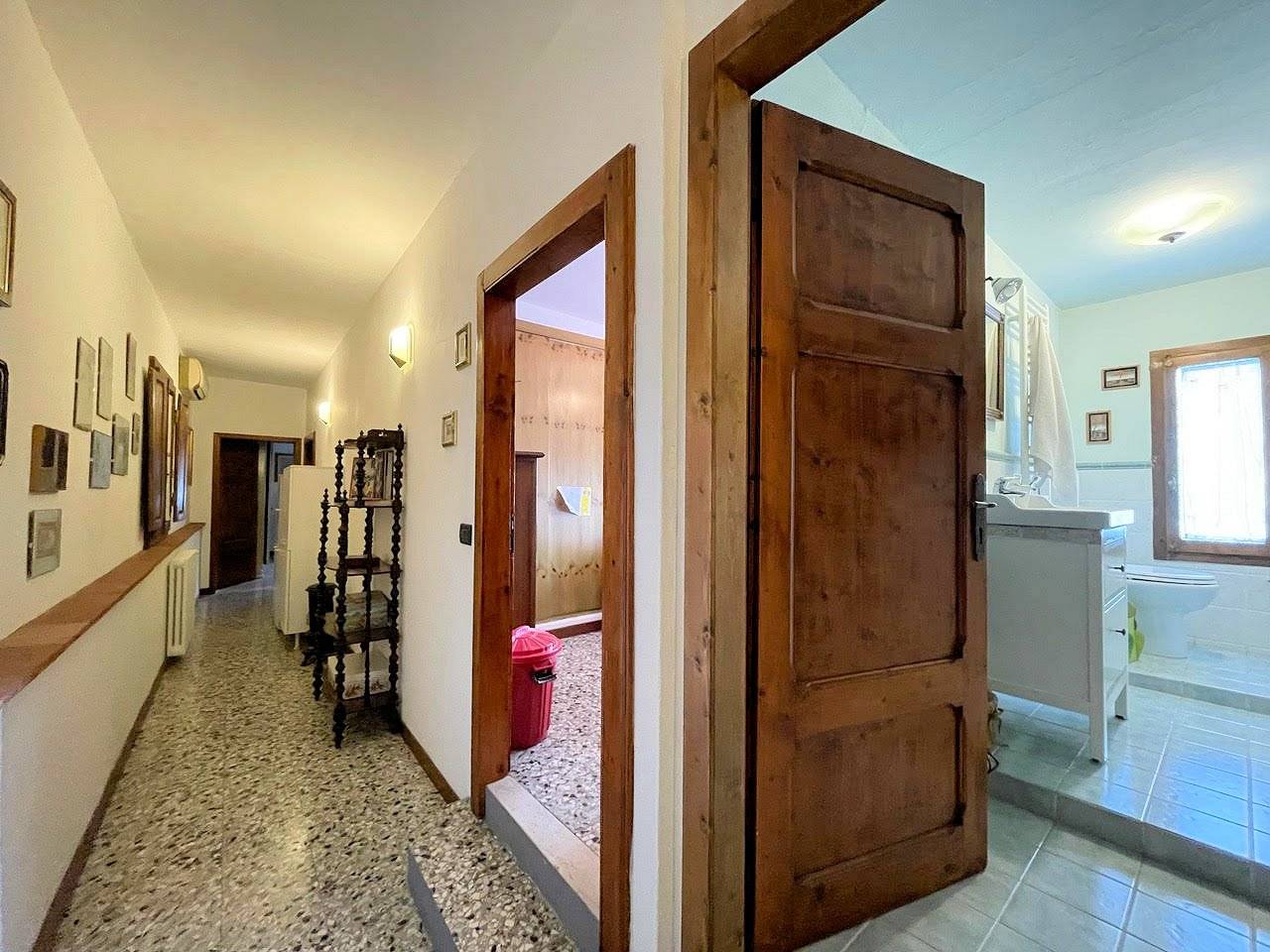 Terratetto libero su quattro lati con giardino in vendita a Pescia, Castelvecchio