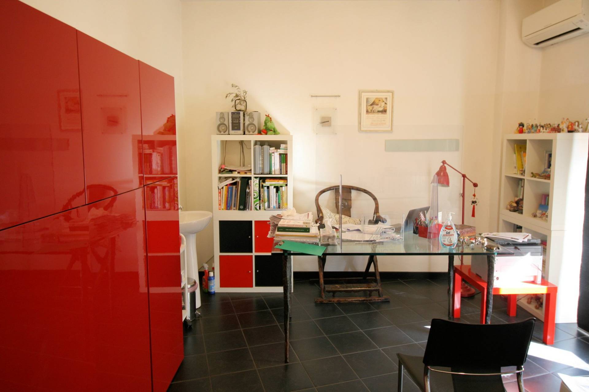 UNITA' IMMOBILIARE DI AMPIA SUPERFICIE CON OTTIME POTENZIALITA' DI UTILIZZO IN POSIZIONE CENTRALE in