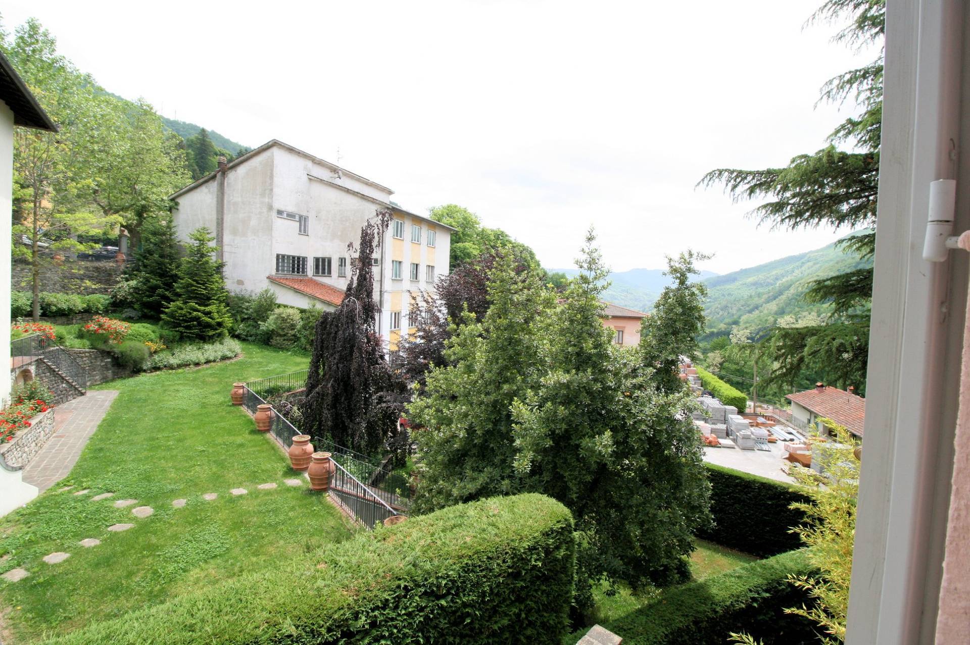 Appartamento completamente ristrutturato disposto su due livelli con entrata indipendente in vendita