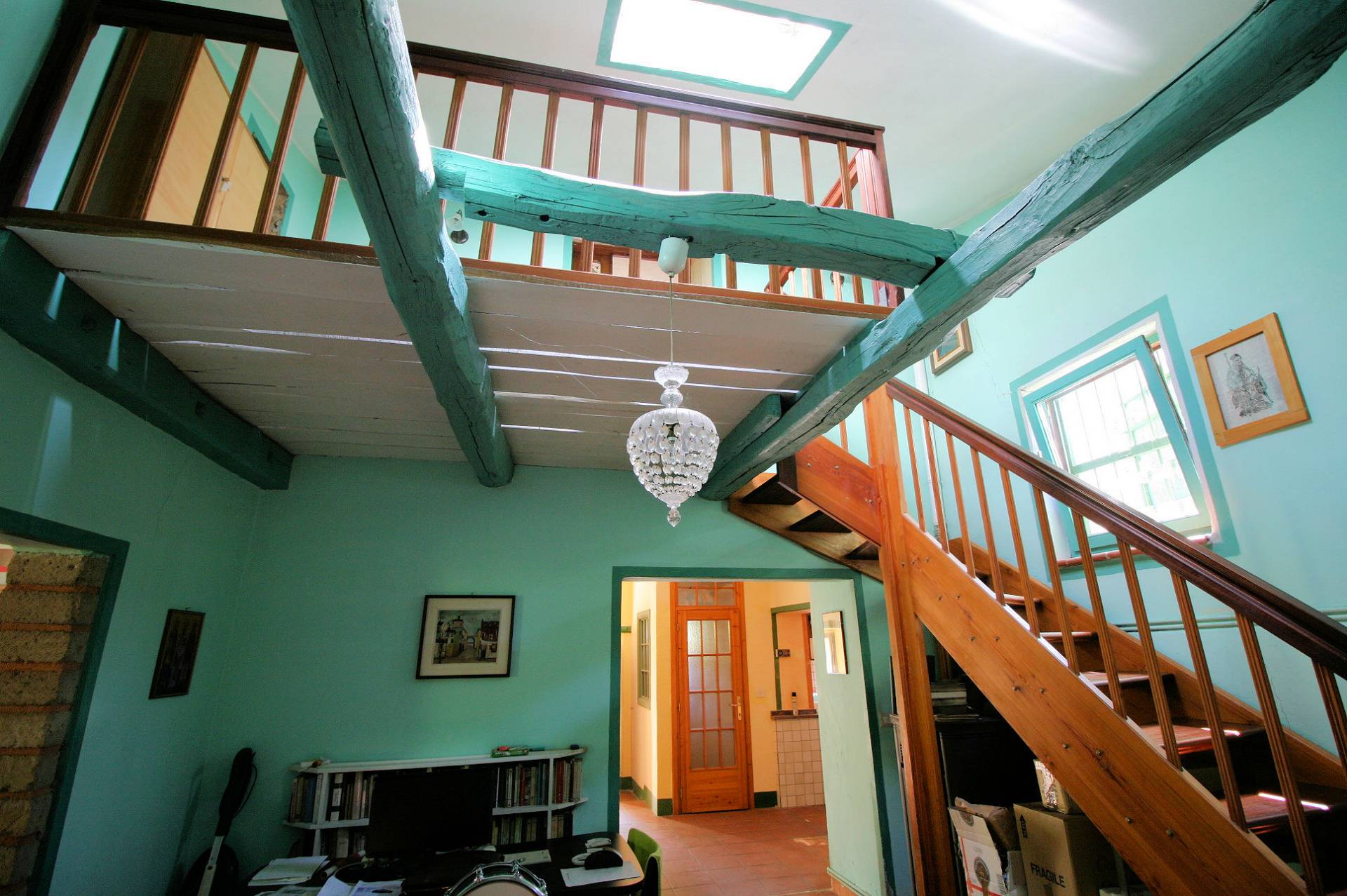 Casale in stile rustico con annesso ed ampio terreno in posizione panoramica in vendita a Roccastrad