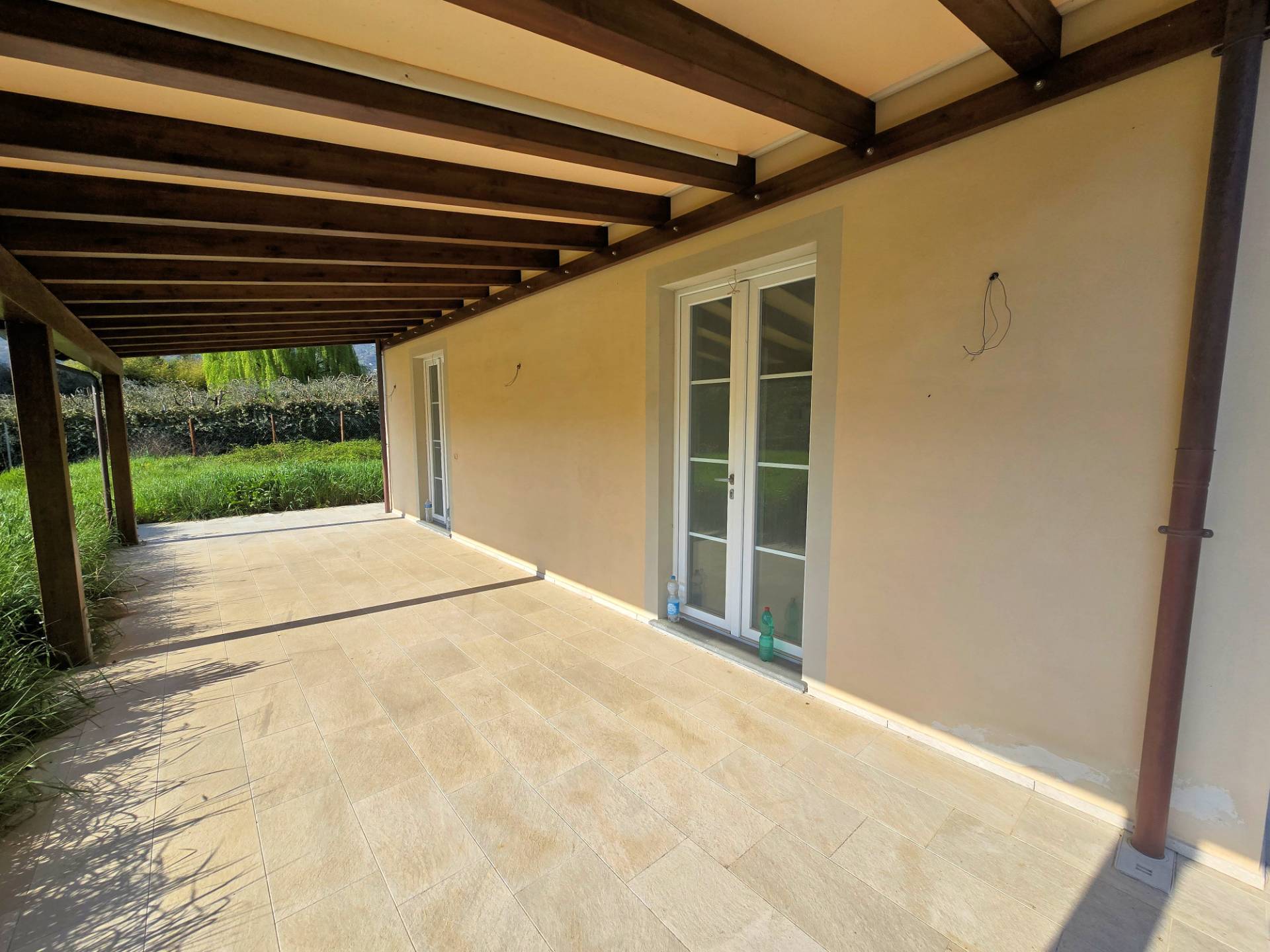 Villa unifamiliare di nuova costruzione con ampio giardino in vendita a Capannori