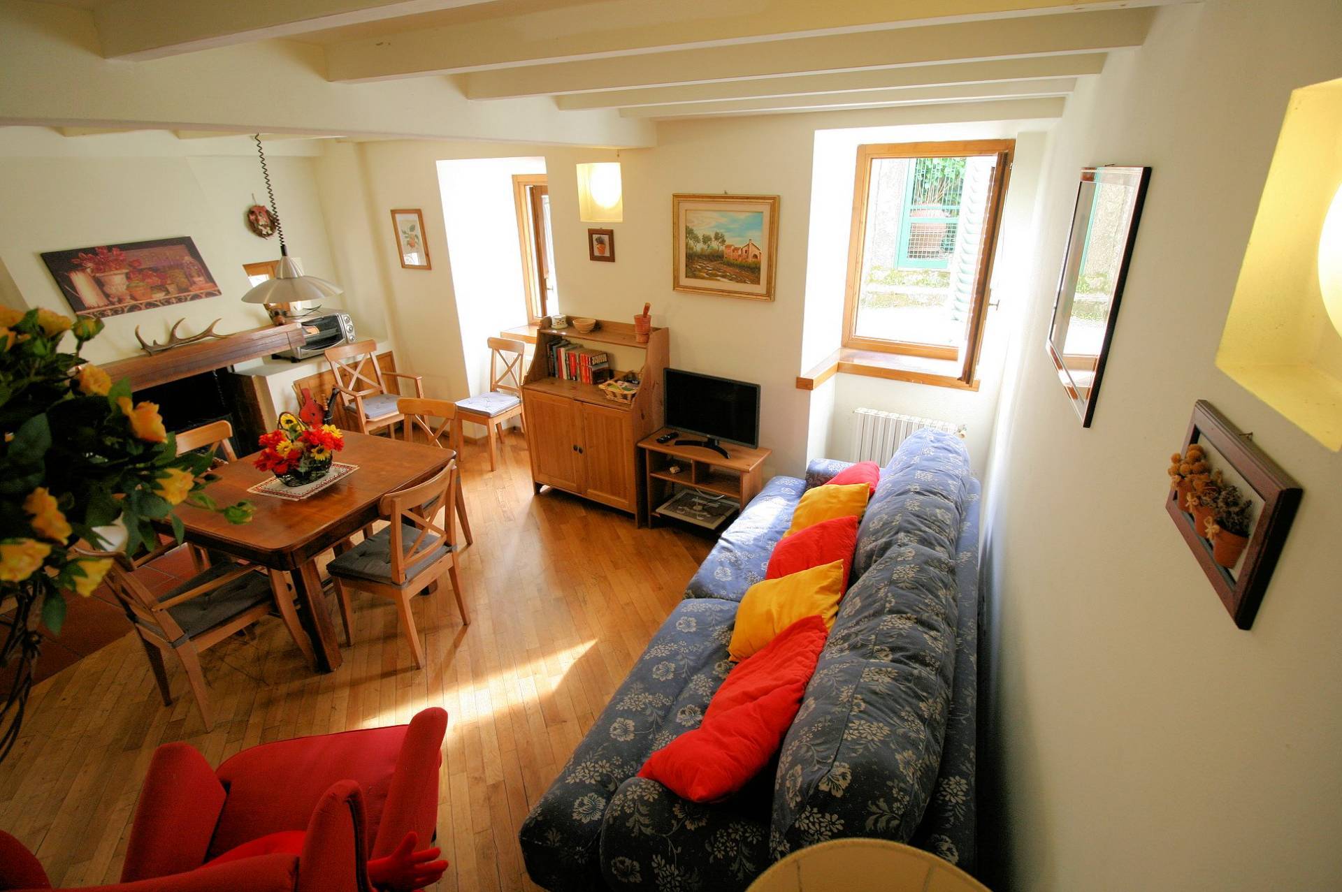 Terratetto libero su tre lati in buonissime condizioni in centro a Cutigliano in vendita a Abetone C