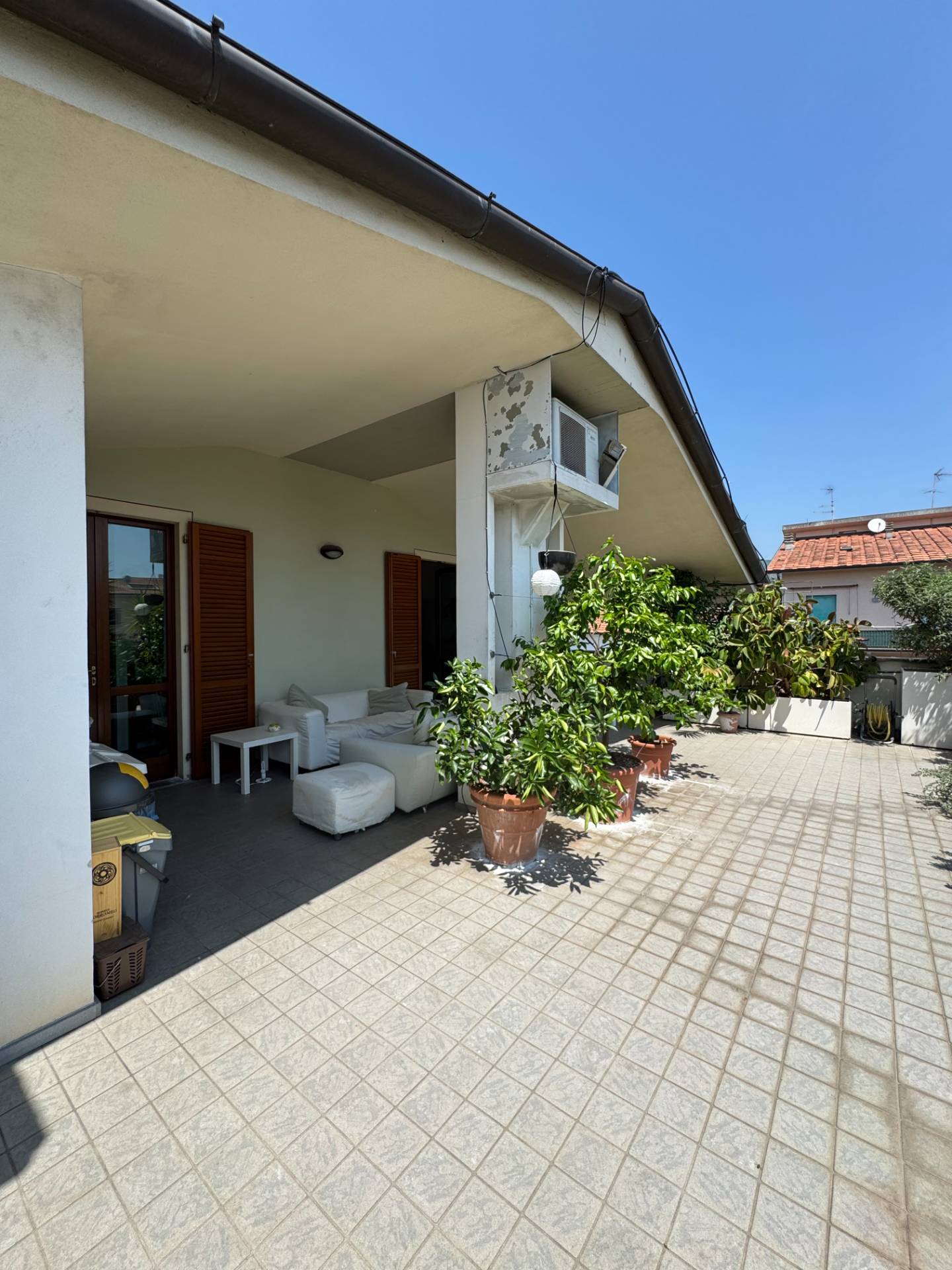 Attico di recente costruzione con ampia terrazza in vendita a Montecatini-Terme