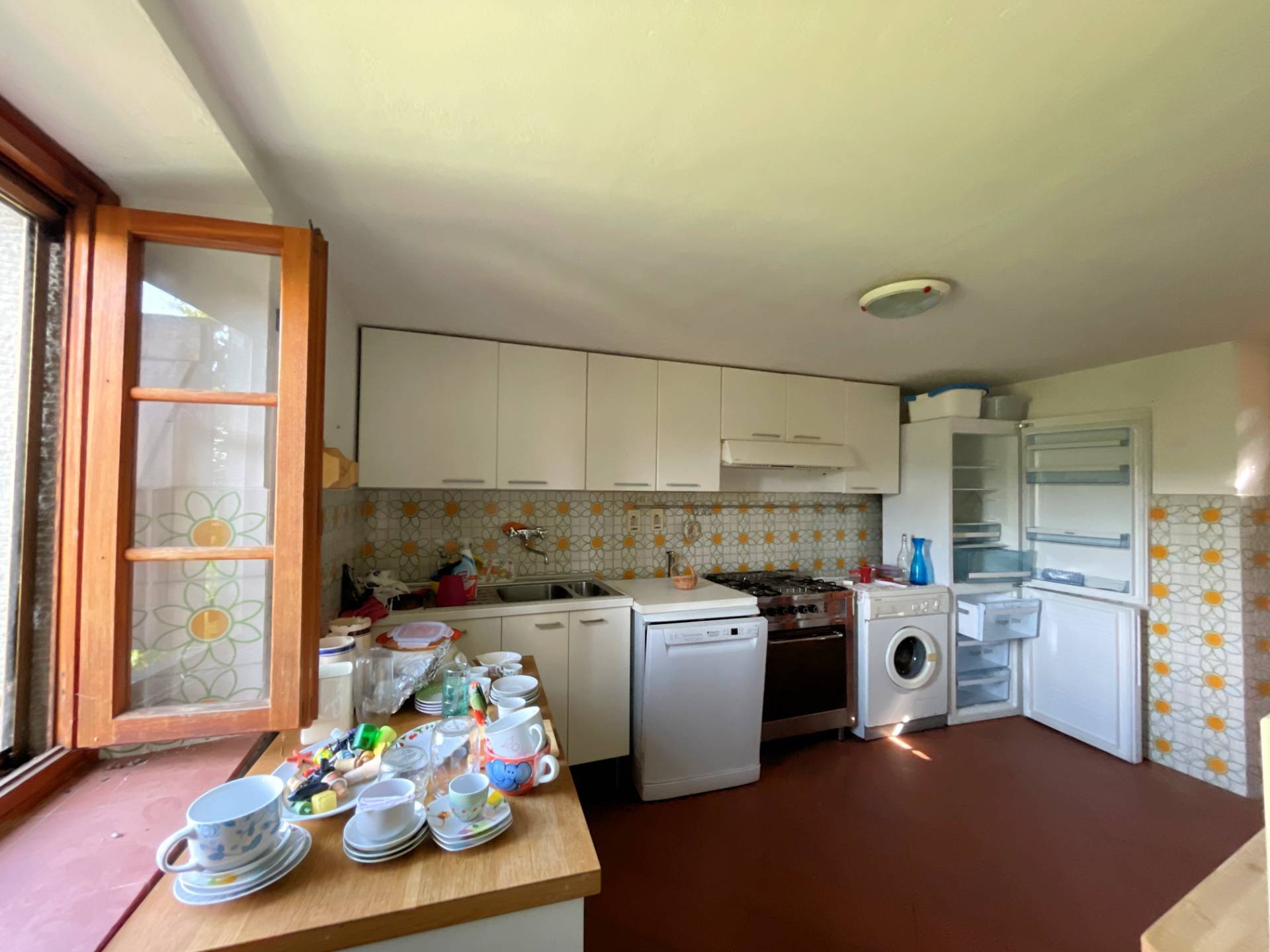 Rustico con ampio terreno e vista panoramica in vendita a Pescia, Vellano