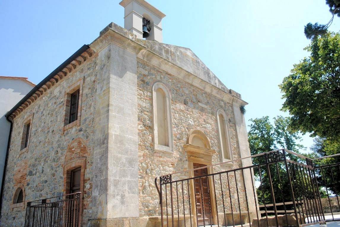 Appartamento in antico borgo ristrutturato con piscina in vendita a Volterra